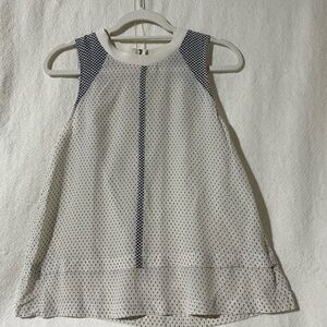 Madewell sleeveless Off-White Swing Top with Navy Accents & back zipper.